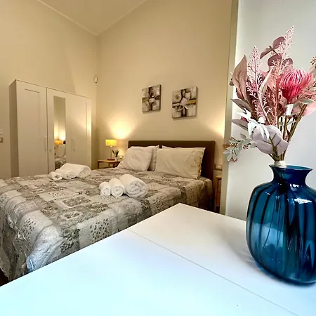 Chiaraluce House * Catánia